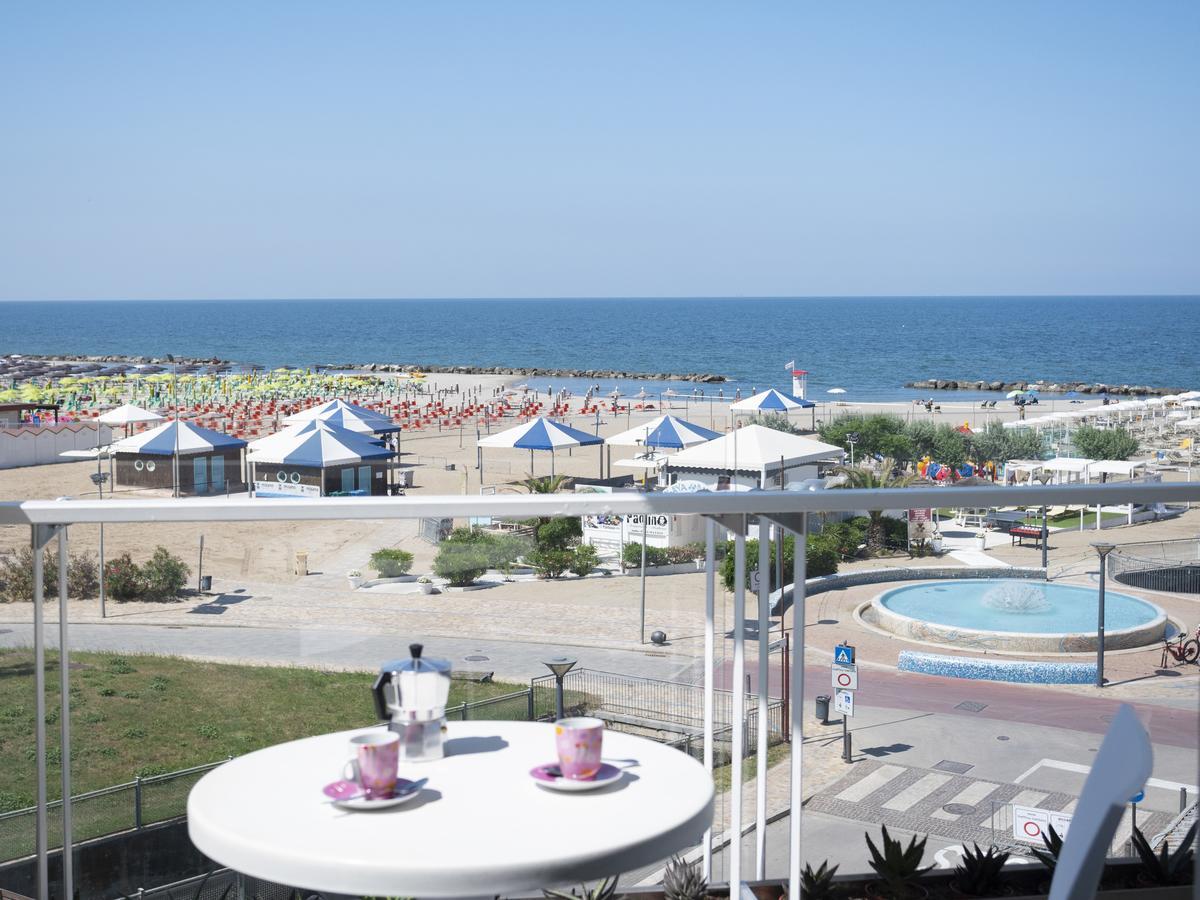 Solemare Hotel E Residence ミザーノ・アドリアーティコ エクステリア 写真
